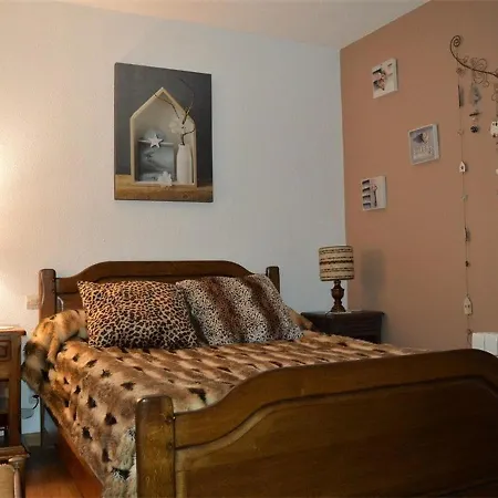 Appartamento T3 Au Calme Avec Cheminée, Balcon Et Cuisine équipée - Fr-1-593-19 *